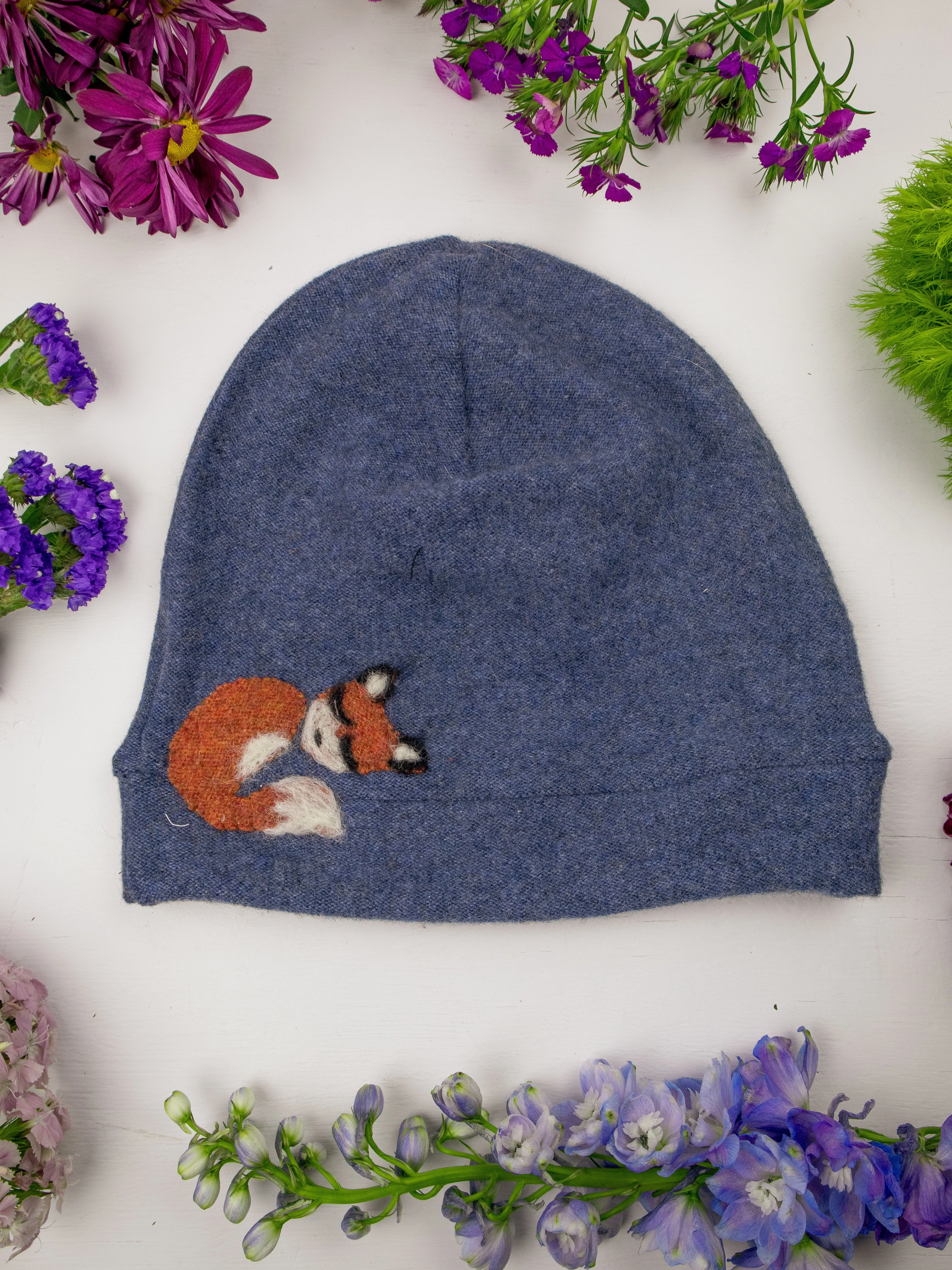 Sleeping Fox Cashmere Hat - Adult/Big Kid