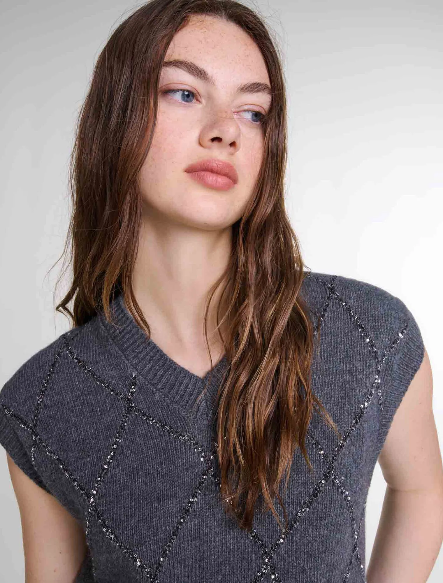 Sleeveless sequin jumper